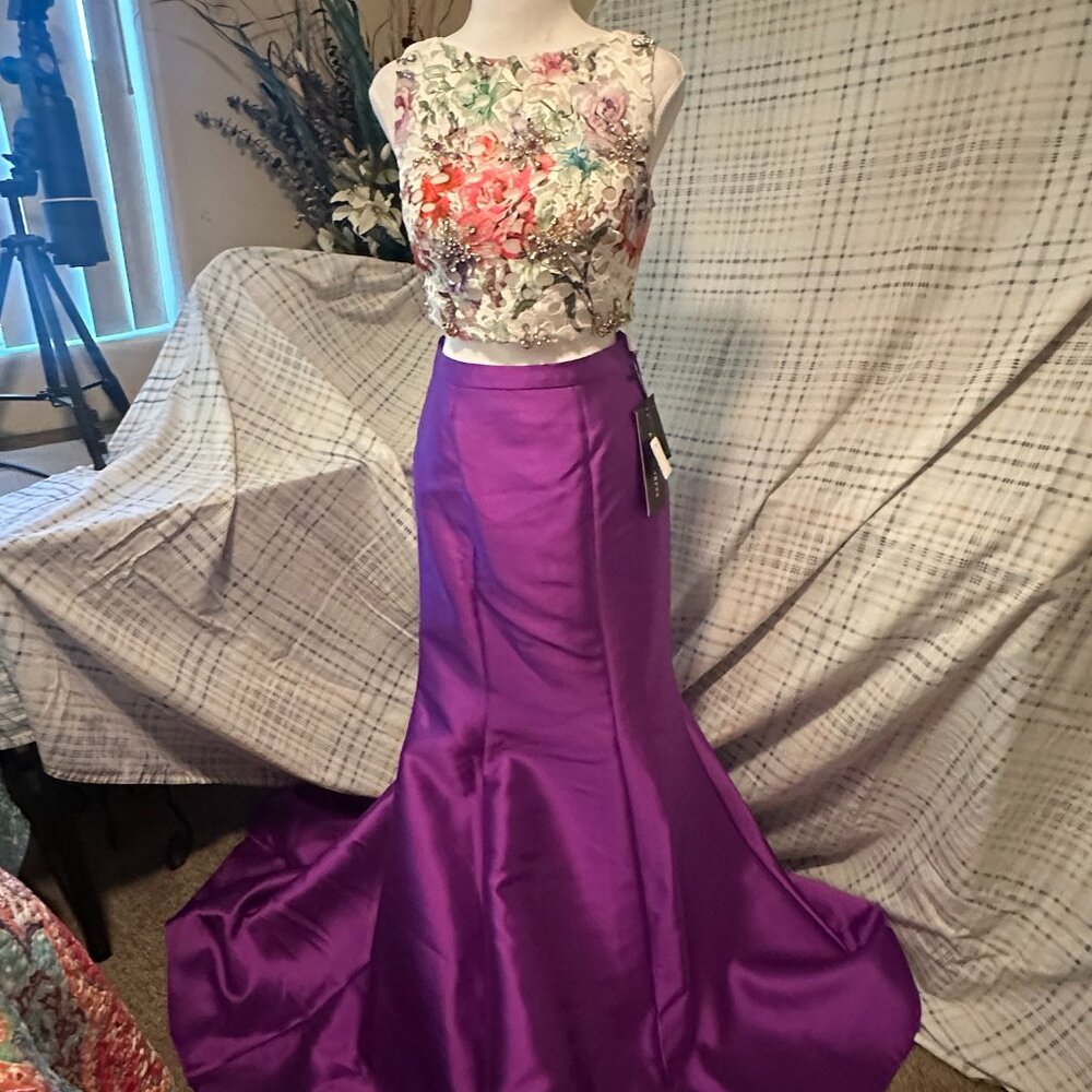 Two-piece Floral dress with long dress skirt